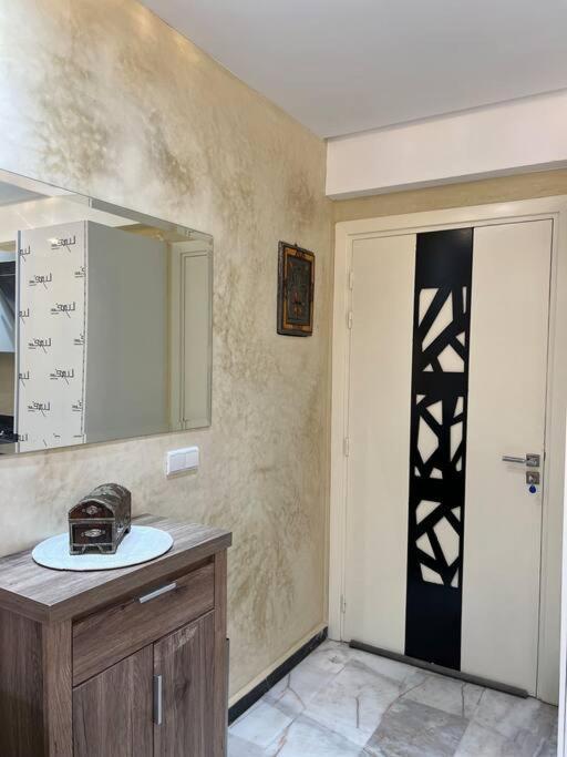Appartement Bien Situe A Gueliz مراكش المظهر الخارجي الصورة